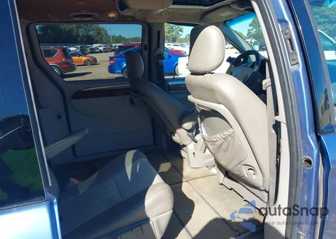 2007 Chrysler Town & Country Touring from USA, damaged, VIN 2A4GP54L47R223485